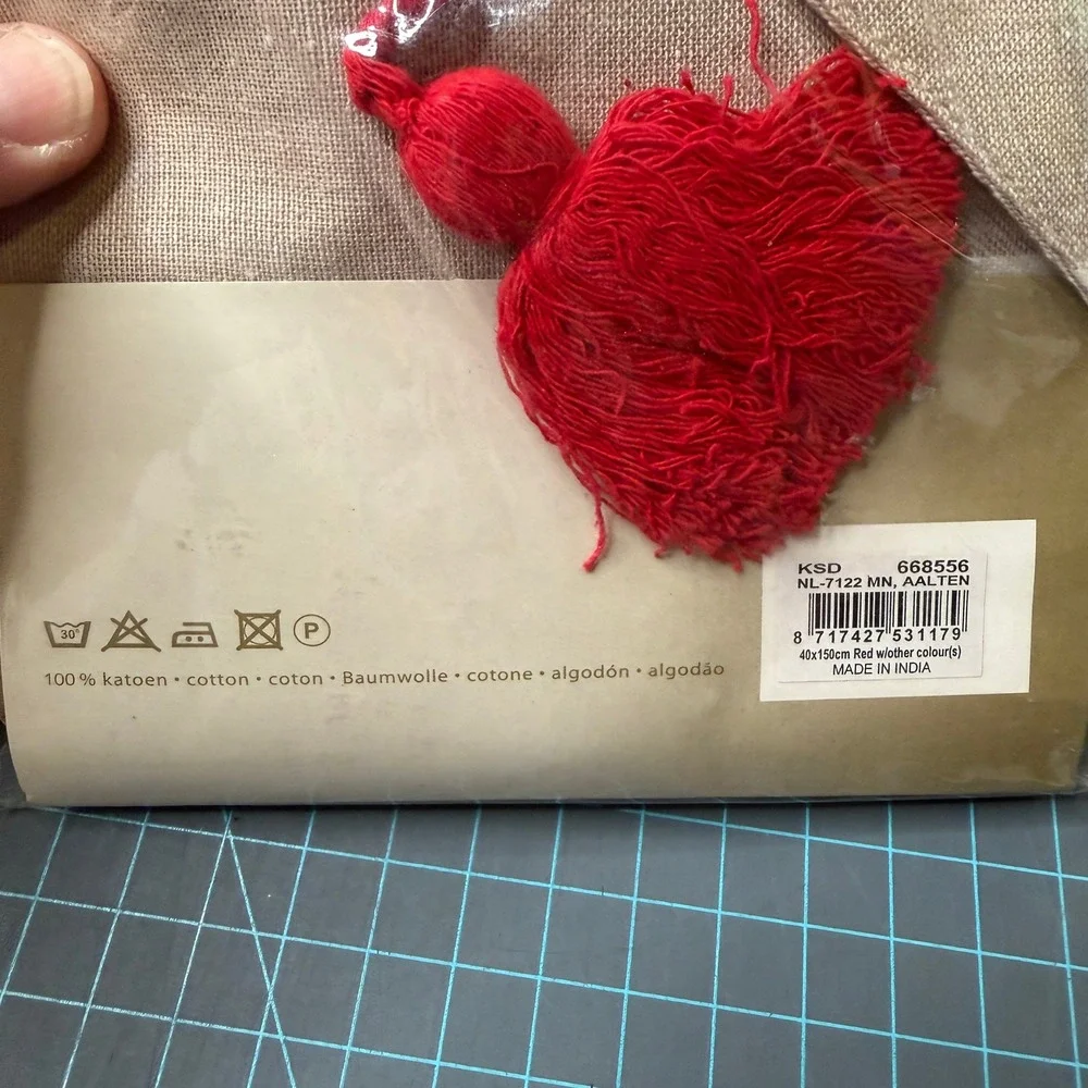 Deco Scandinavian Reindeer Heart Table Runner 40x150cm Chalet Cotton Tassels NEW